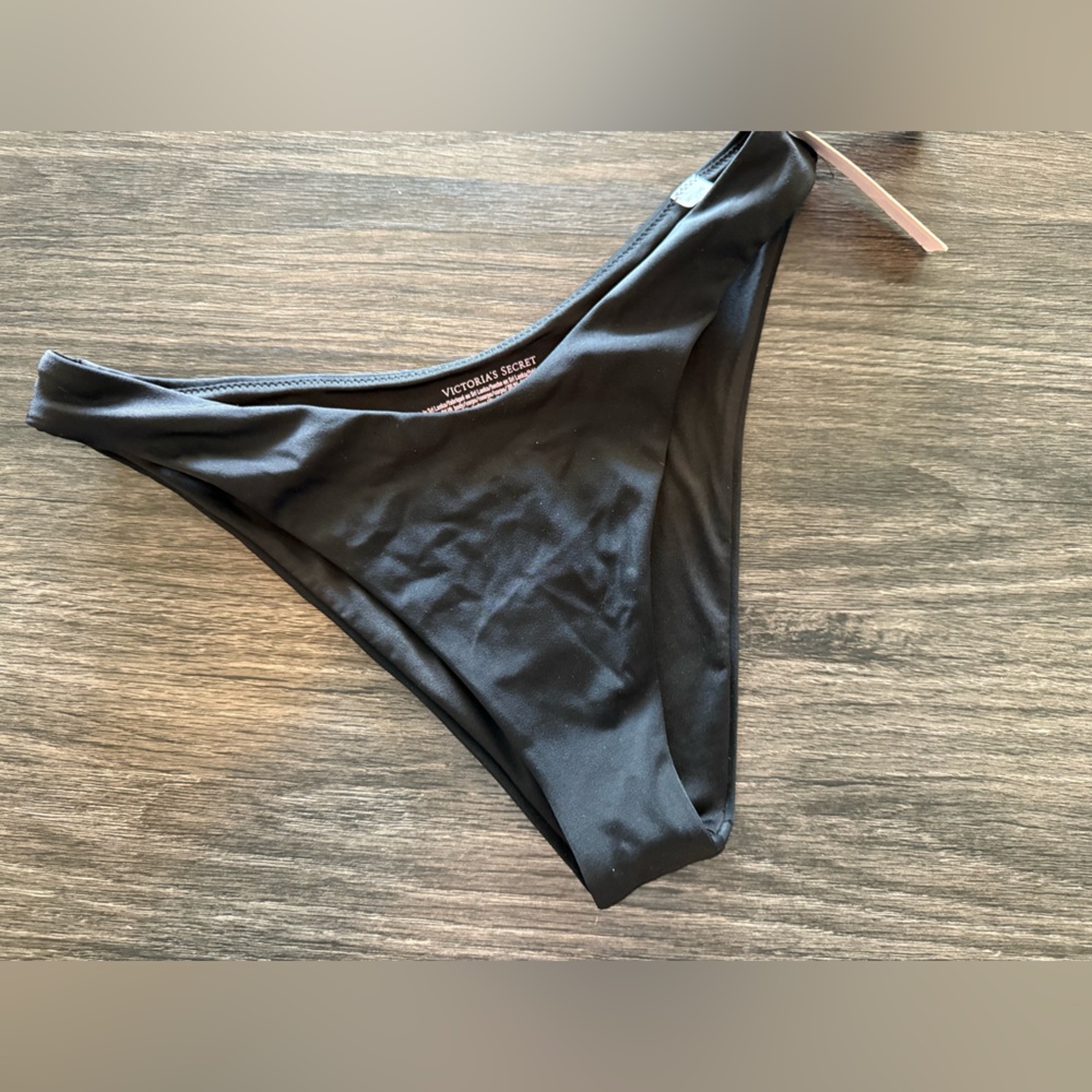 Victoria's Secret Black Cheeky Bikini Bottom. NWT!